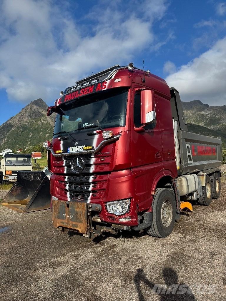 Mercedes-Benz Arocs Pašizgāzējs