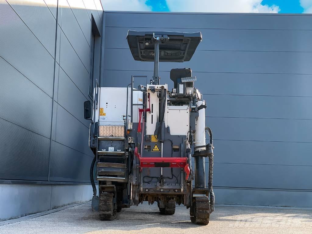 Wirtgen W 100 CFI Asfalta dzesēšanas iekārtas