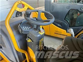Hamm HD 10 C VV Divvalču grunts veltņi