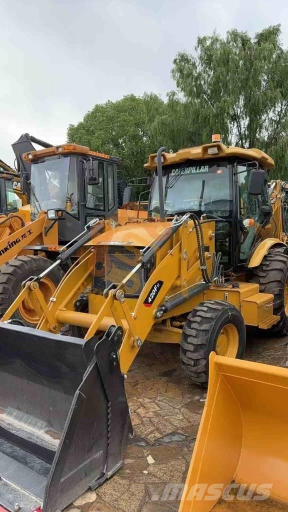 CAT 420 F Ekskavatori-iekrāvēji