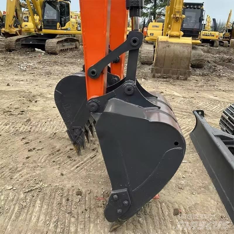 Doosan DX 80 Vidēja lieluma ekskavatori 7 t - 12 t