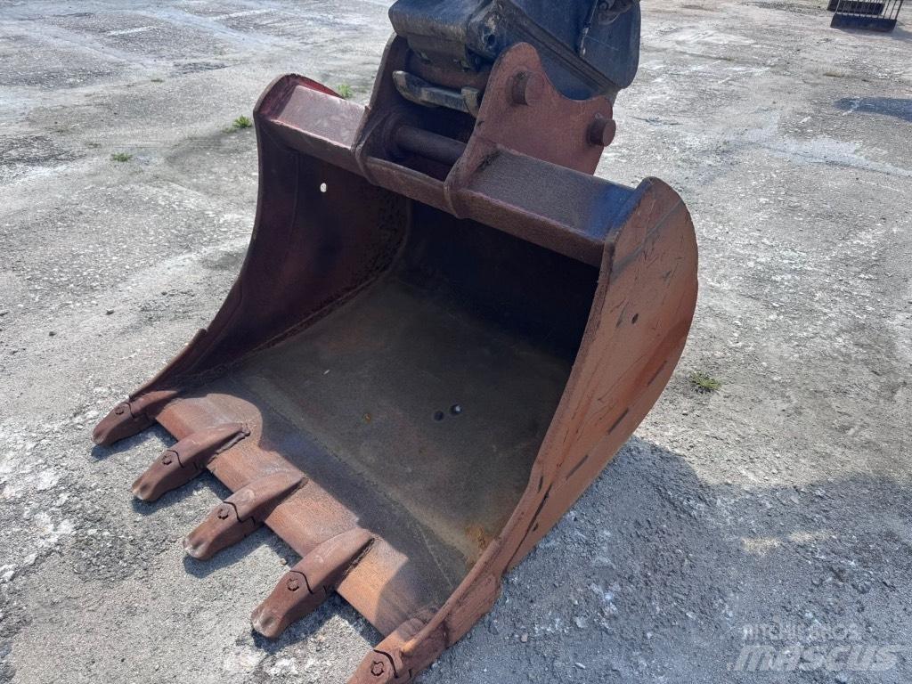 JCB JS 210 LC Kāpurķēžu ekskavatori