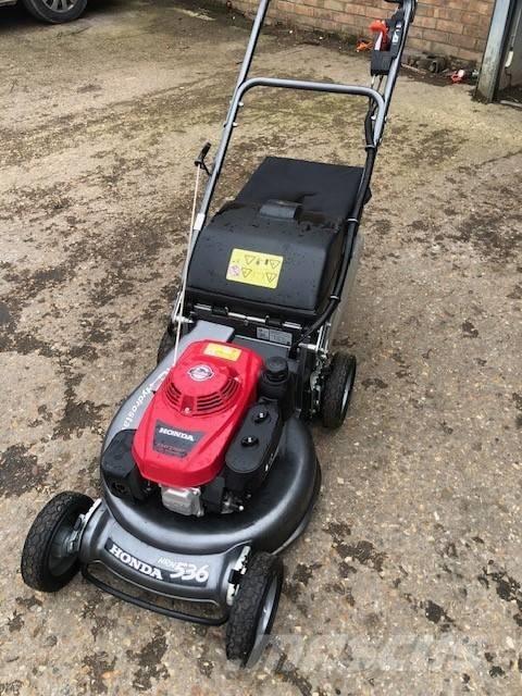 Honda HRH536HX Stumjamās pļaujmašīnas