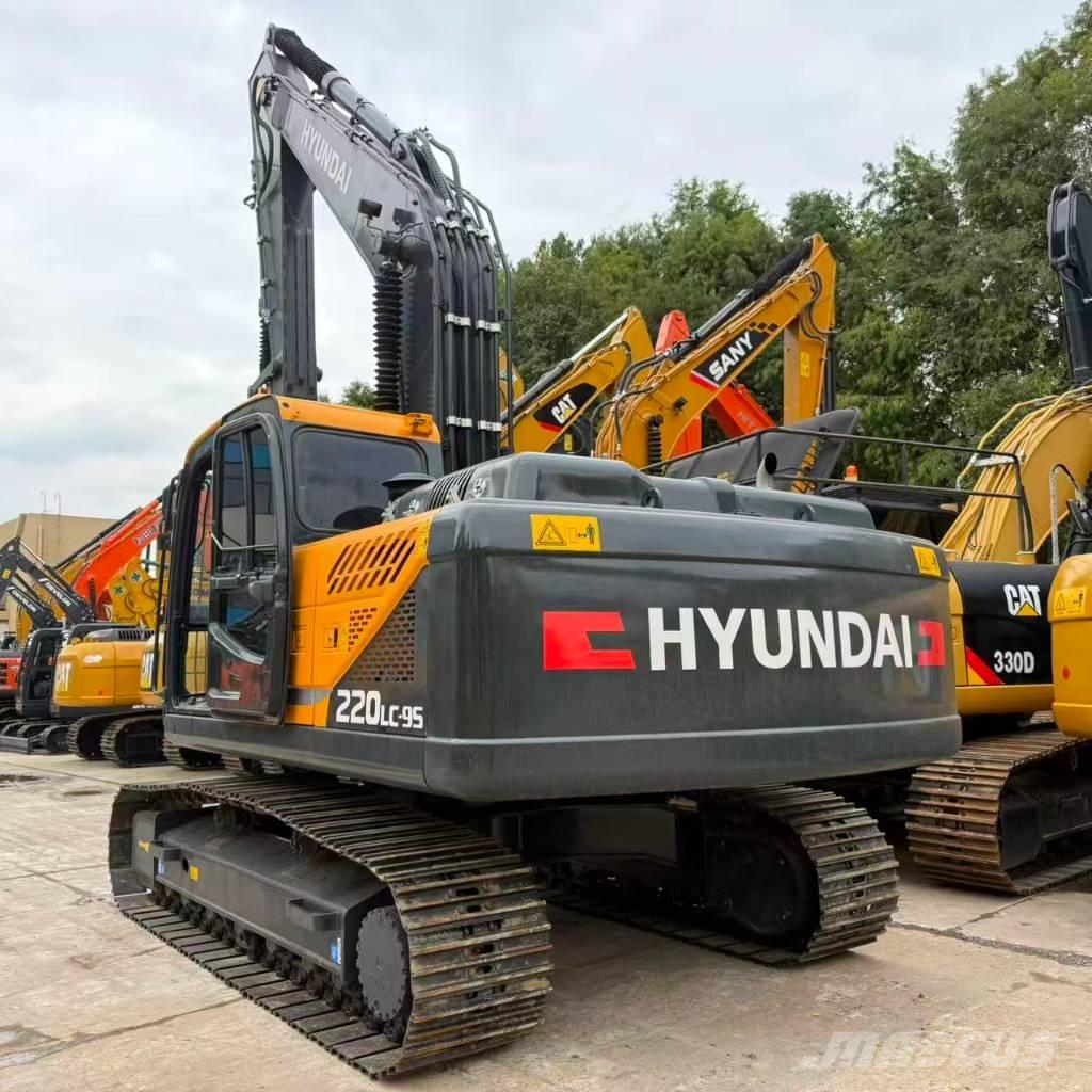 Hyundai R220LC-9S Vidēja lieluma ekskavatori 7 t - 12 t