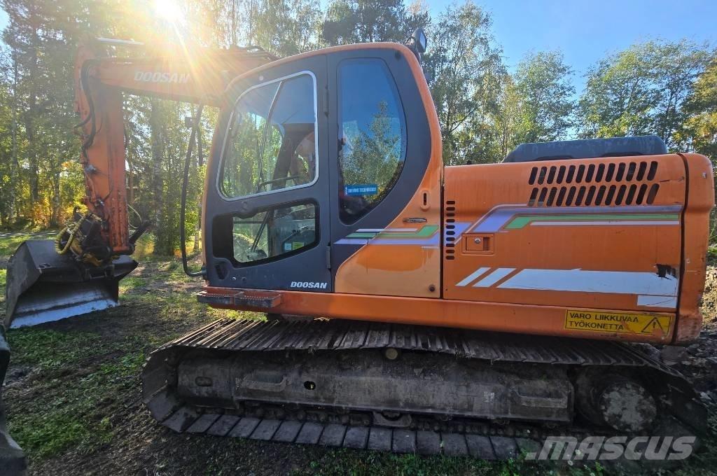 Doosan DX 140 LC Kāpurķēžu ekskavatori
