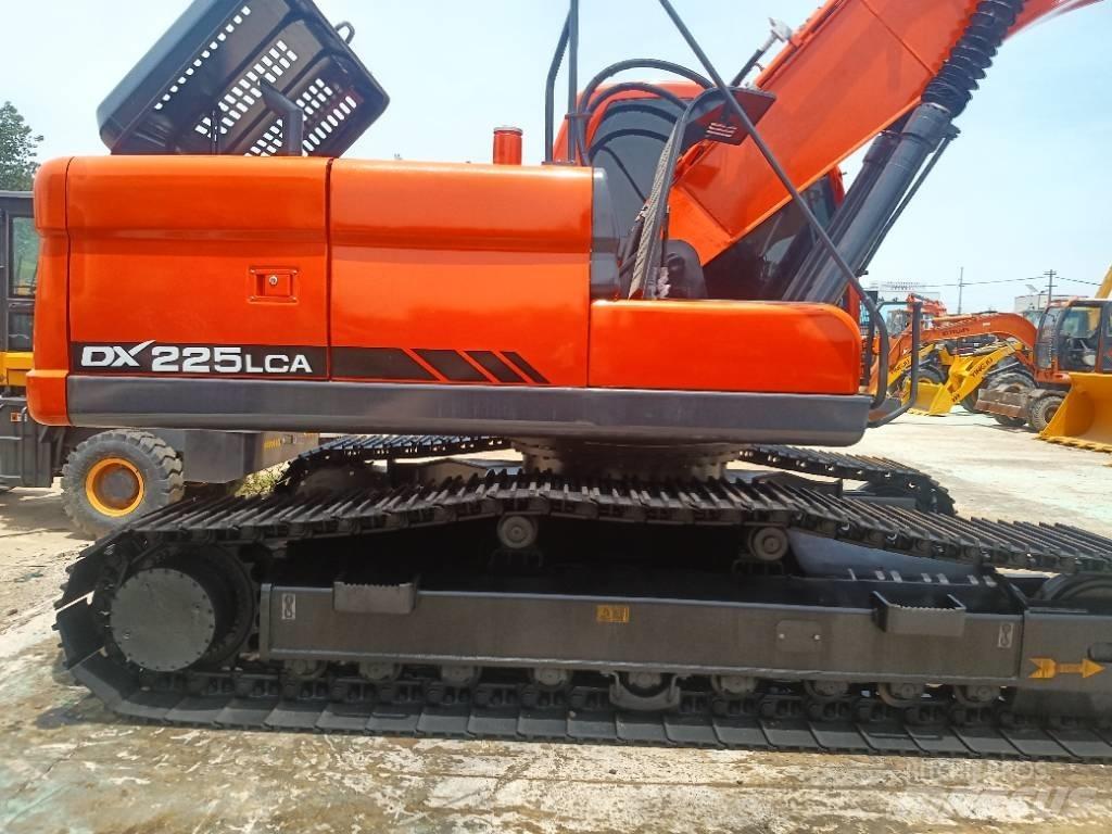 Doosan DX 225 Kāpurķēžu ekskavatori