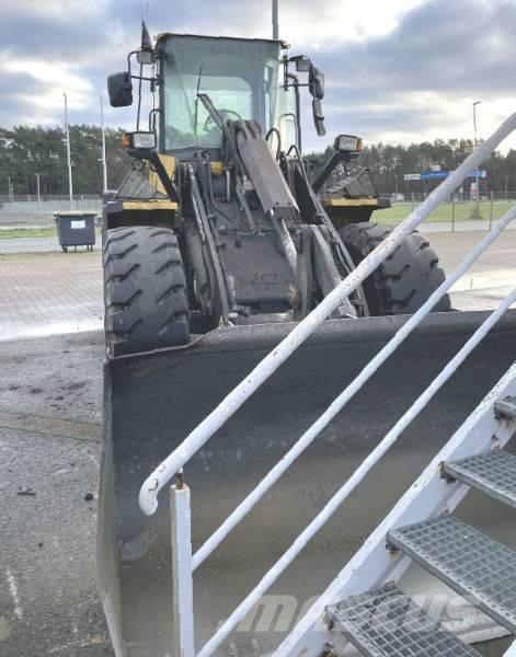 Komatsu WA 200 PT-5 Iekrāvēji uz riteņiem