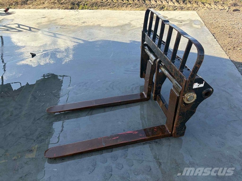 Manitou Pallegafler Teleskopiskie manipulatori