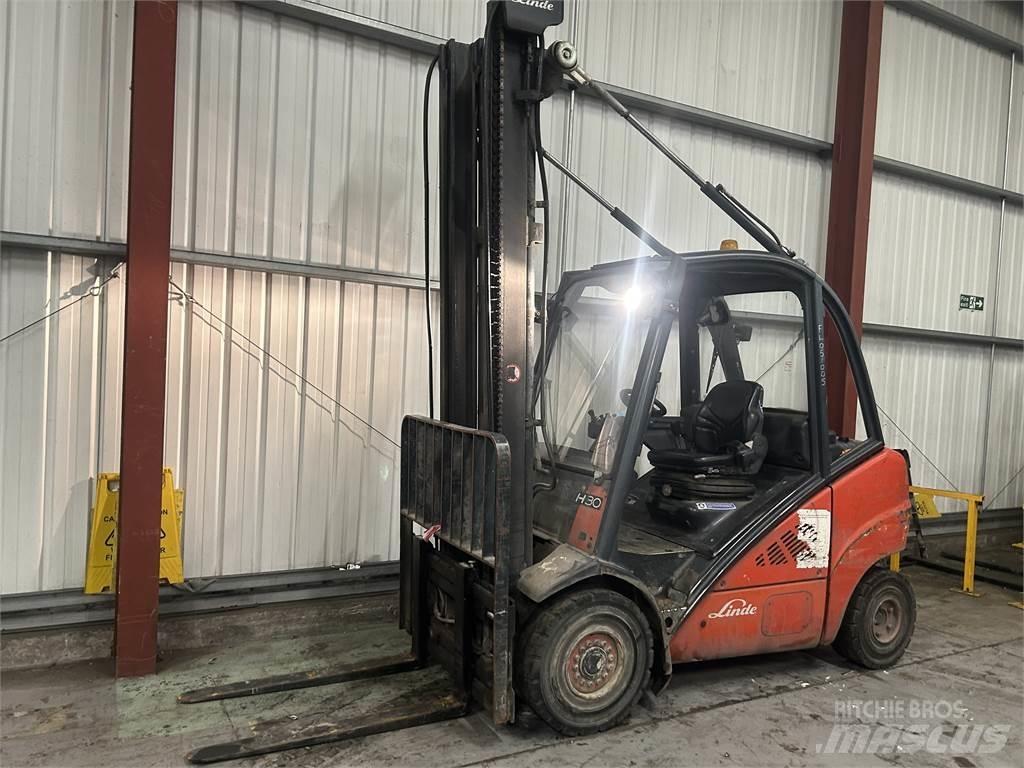 Linde H30D Tehnika ar dīzeļa dzinēju