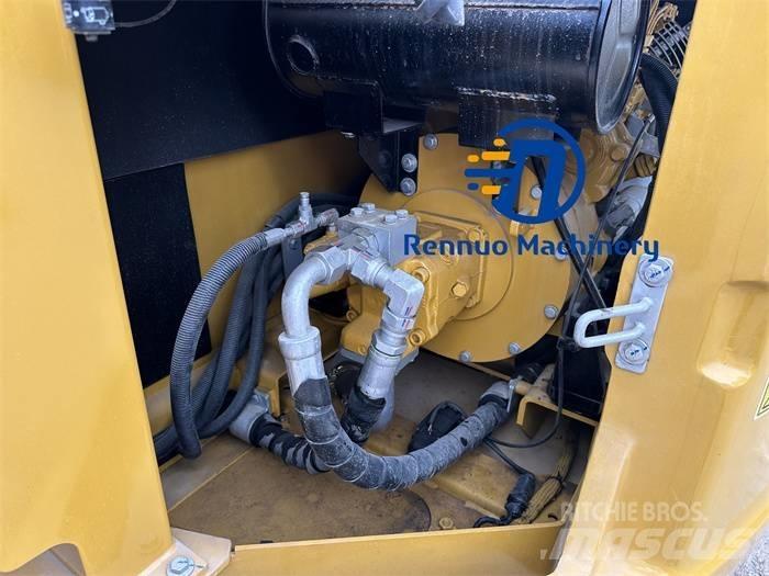 CAT 307E2/E Mini ekskavatori < 7 t