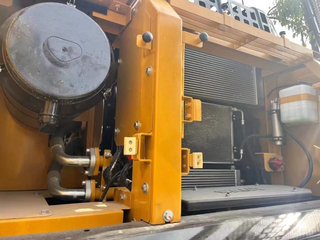 Sany SY 245 H Kāpurķēžu ekskavatori