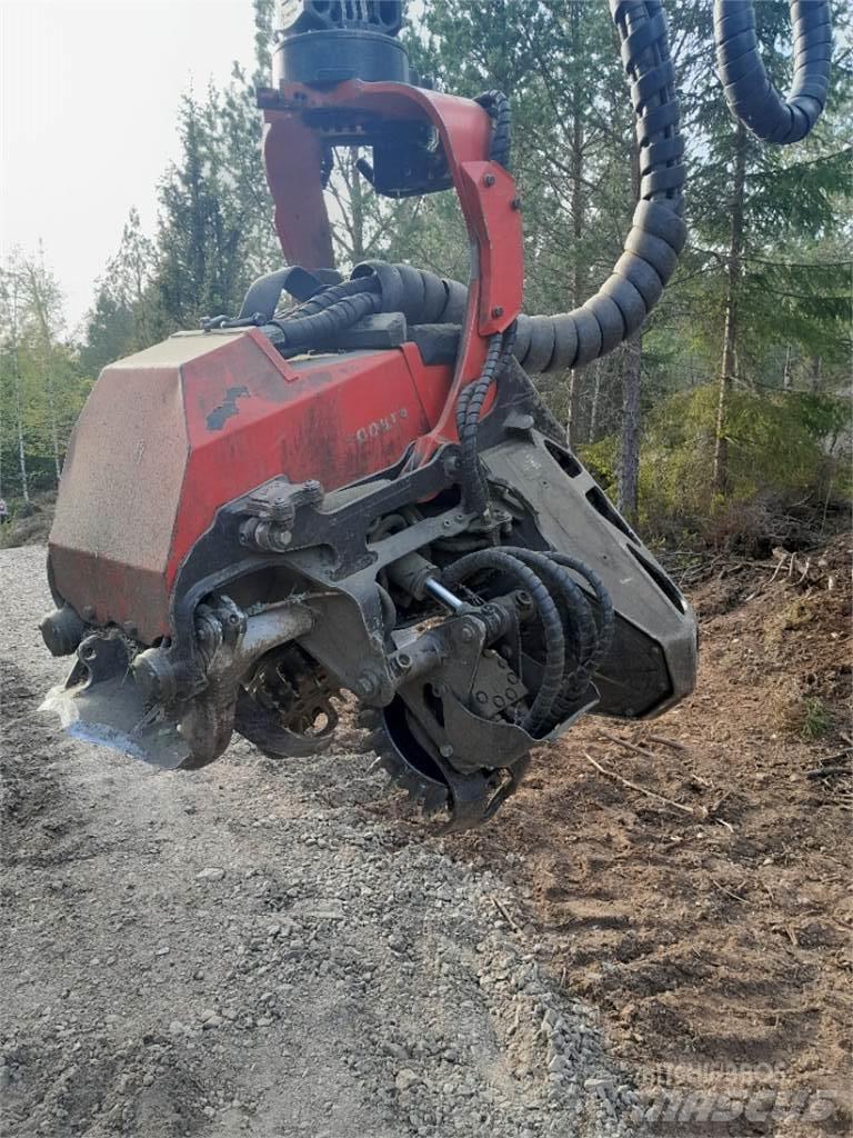 Komatsu C93 Hārvesteru kausi