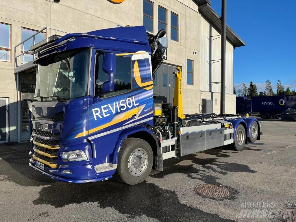 DAF XD 450 FAN Smagās mašīnas ar celtni