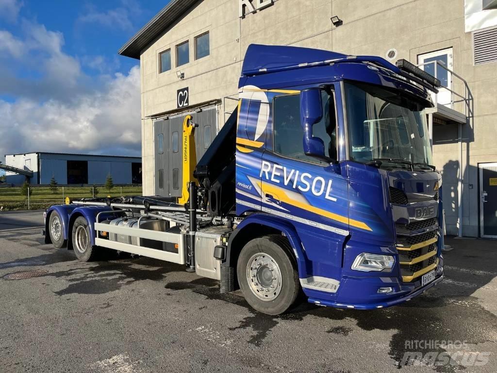 DAF XD 450 FAN Smagās mašīnas ar celtni