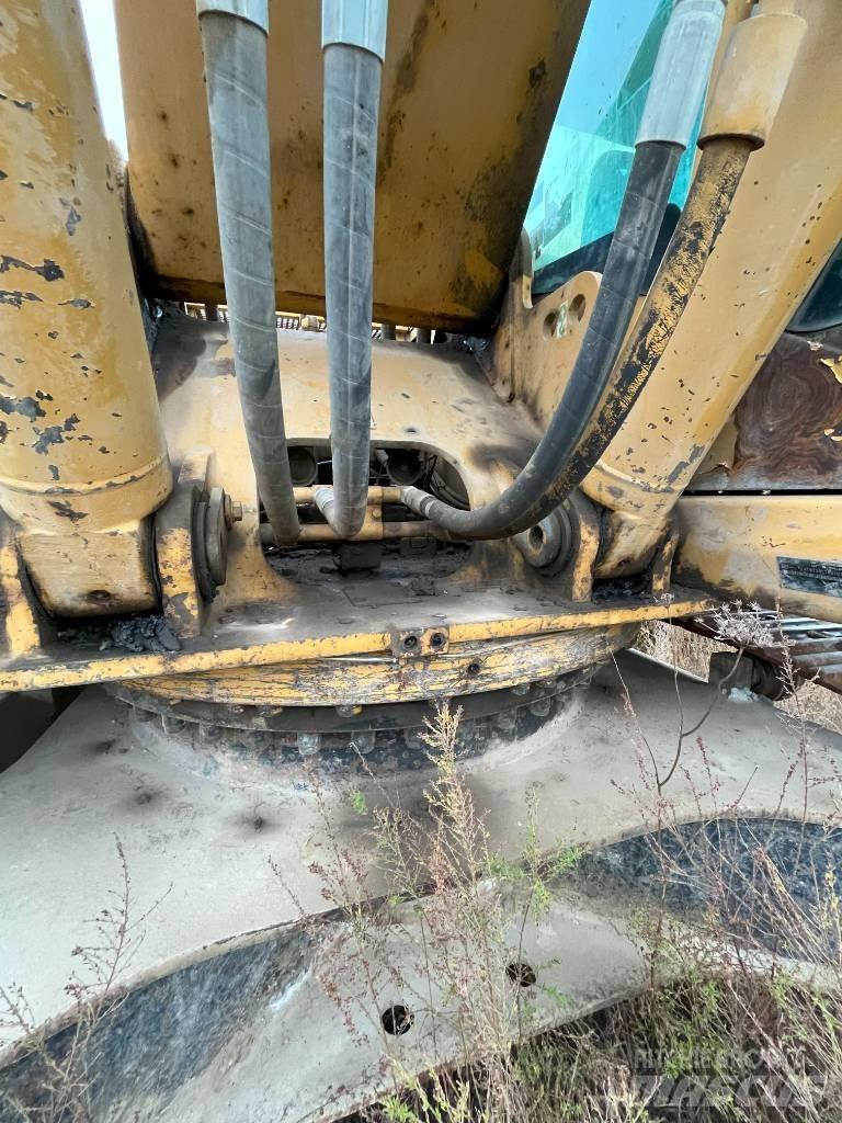 CAT 330 CL Kāpurķēžu ekskavatori