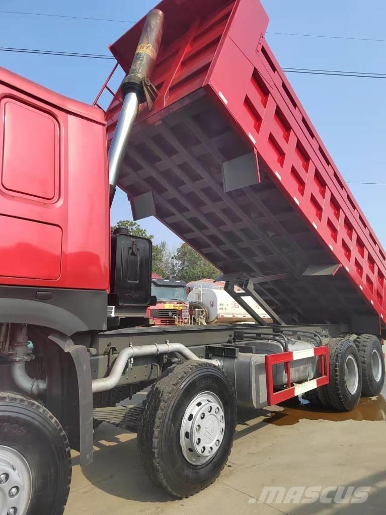 Howo 371 8x4 Pašizgāzējs