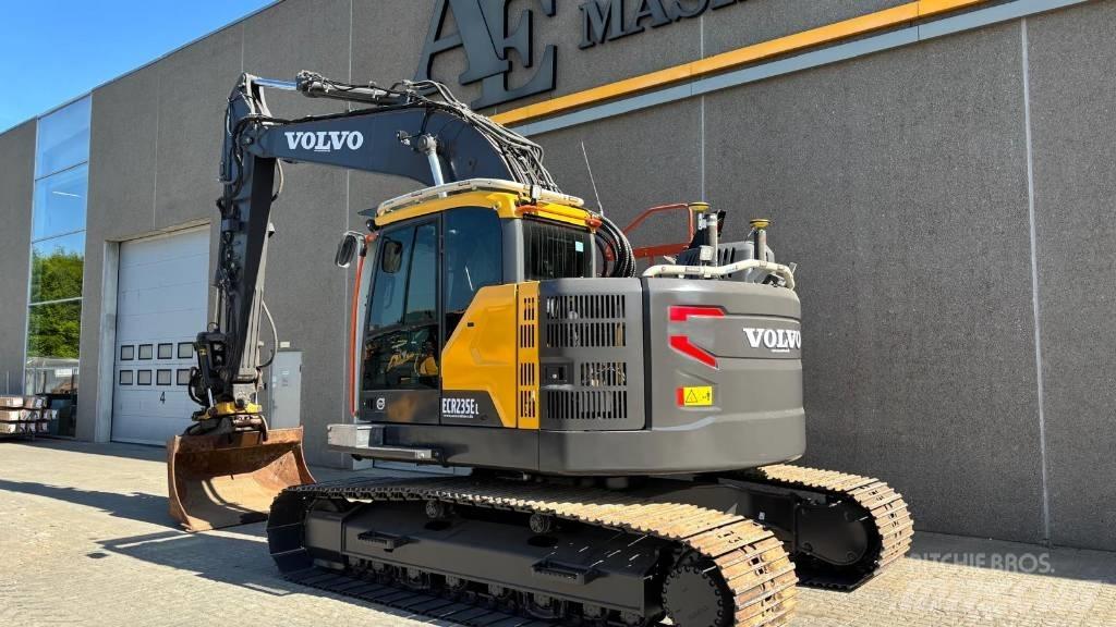 Volvo ECR 235 E Kāpurķēžu ekskavatori
