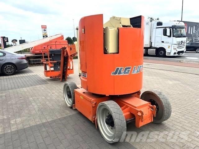 JLG E 300 AJP Strēles pacēlāji