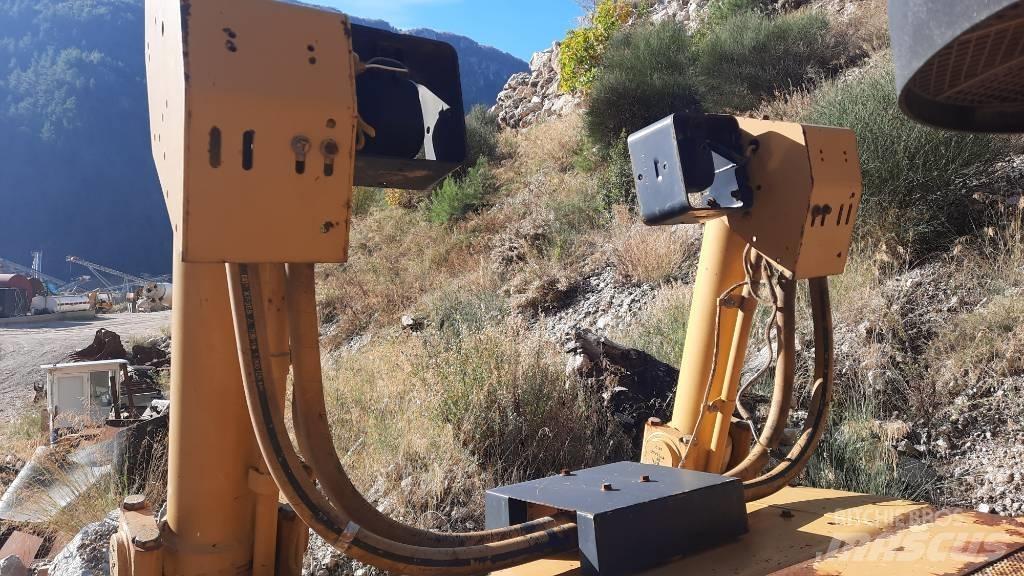 CAT D 8 R II Kāpurķēžu buldozeri