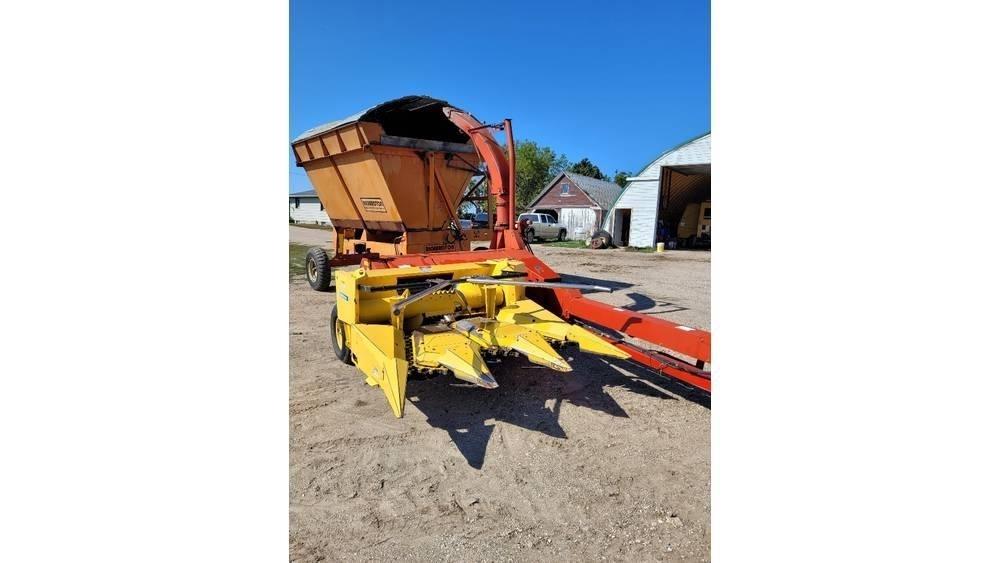 New Holland FP230 Zāles smalcinātāji
