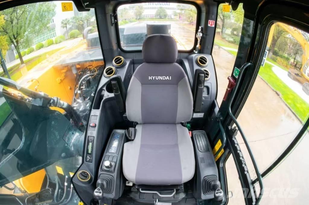 Hyundai HX 220 L Kāpurķēžu ekskavatori