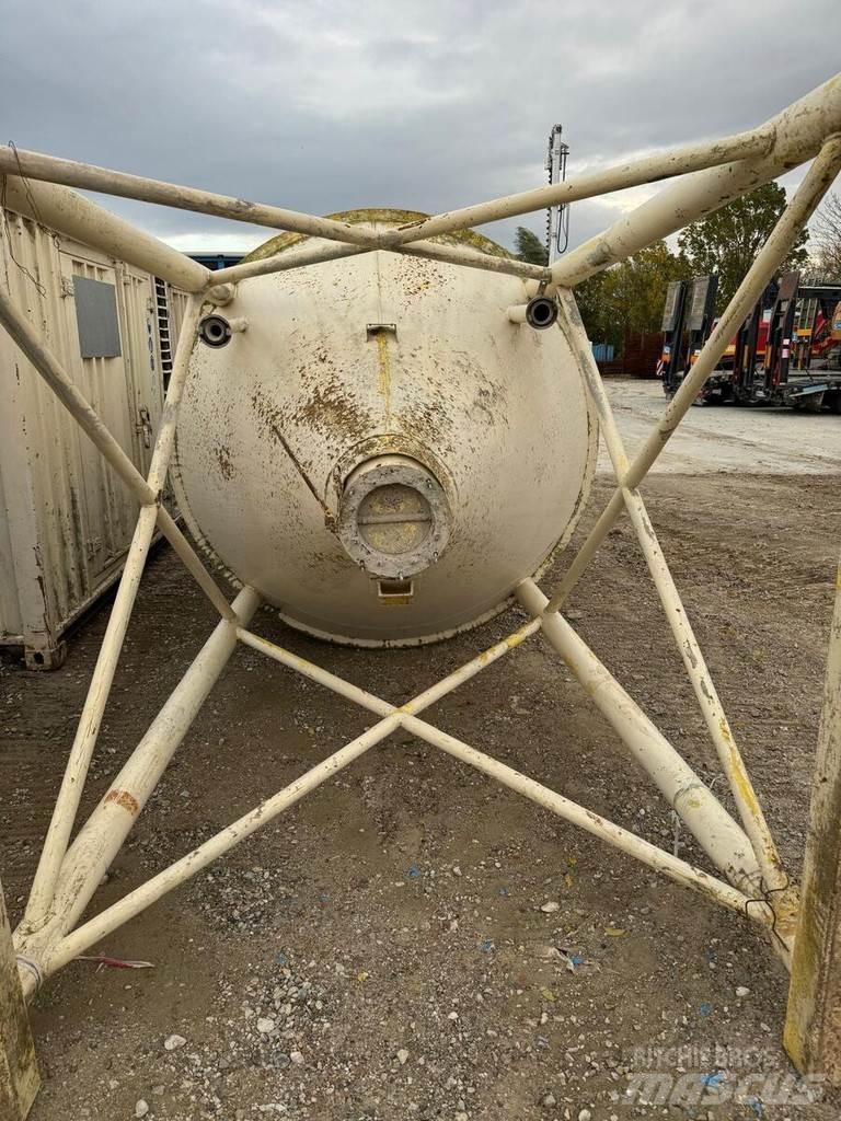  Silo 18 m3 Tvertņu izkraušanas aprīkojums