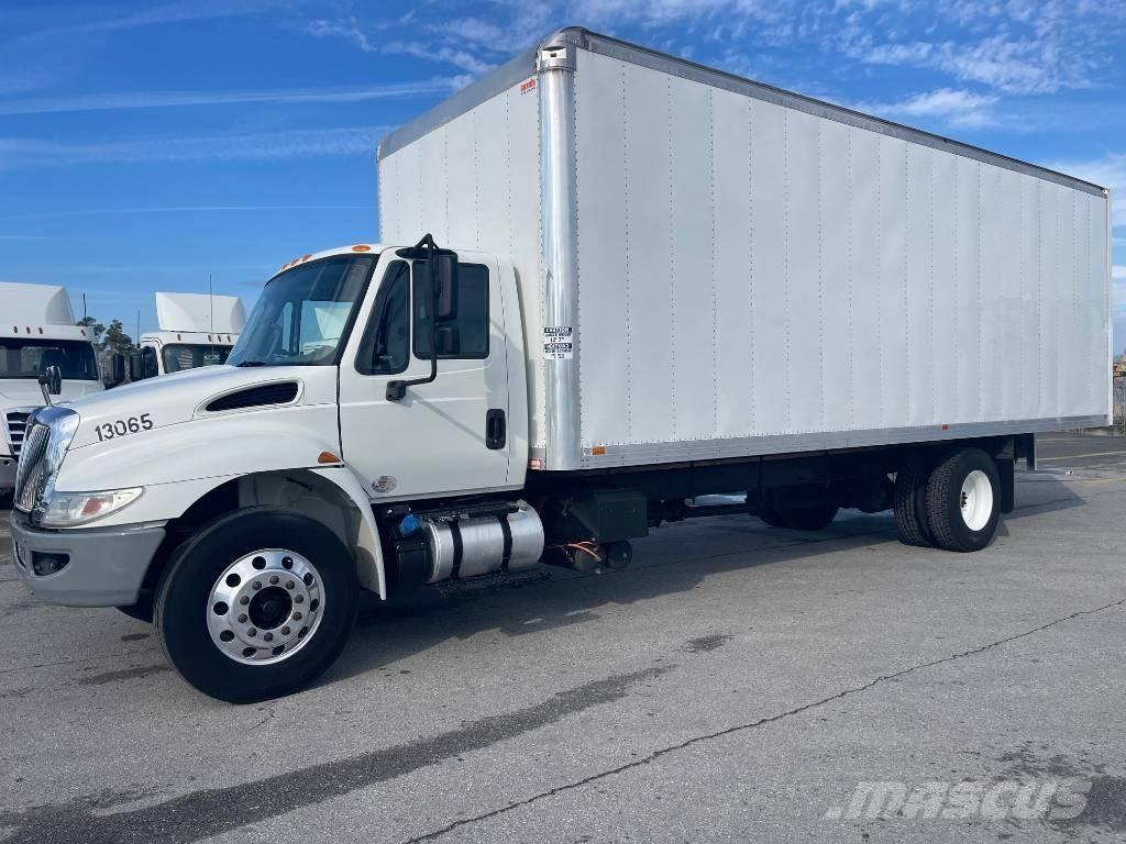 International 4300 Furgons