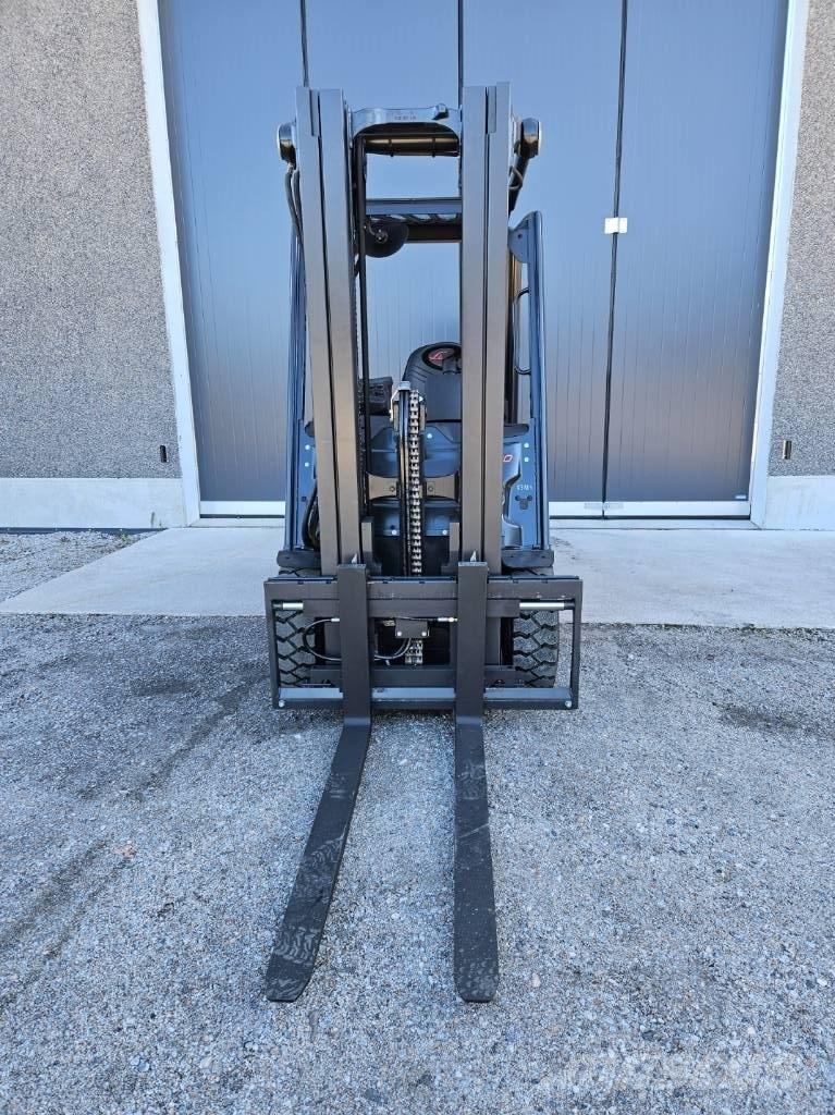 Linde E30-01 Elektriskie iekrāvēji