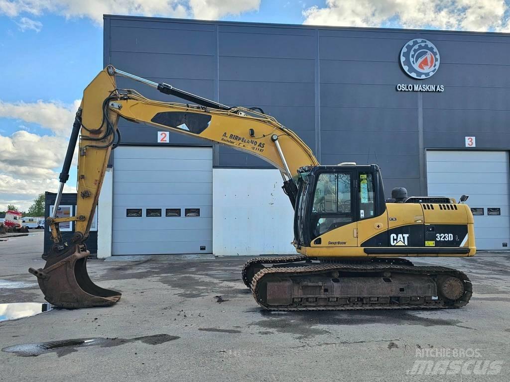 CAT 323 D L Kāpurķēžu ekskavatori