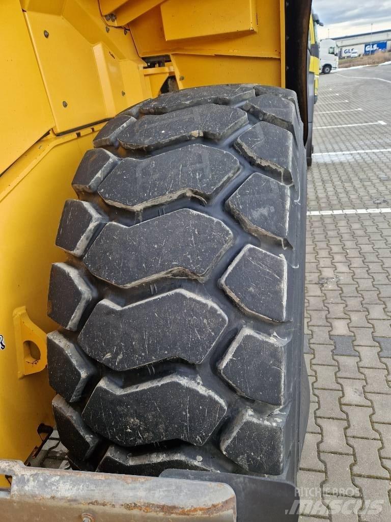 Volvo L 180 H Iekrāvēji uz riteņiem