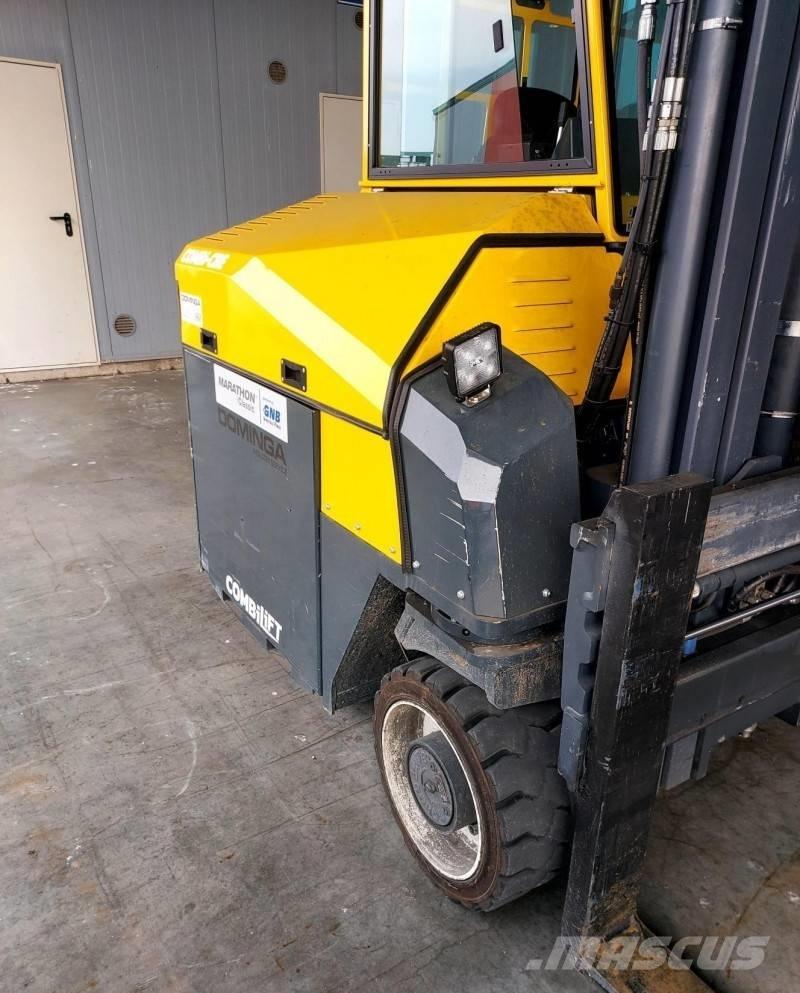 Combilift CBE 4000 Četru virzienu krāvēji