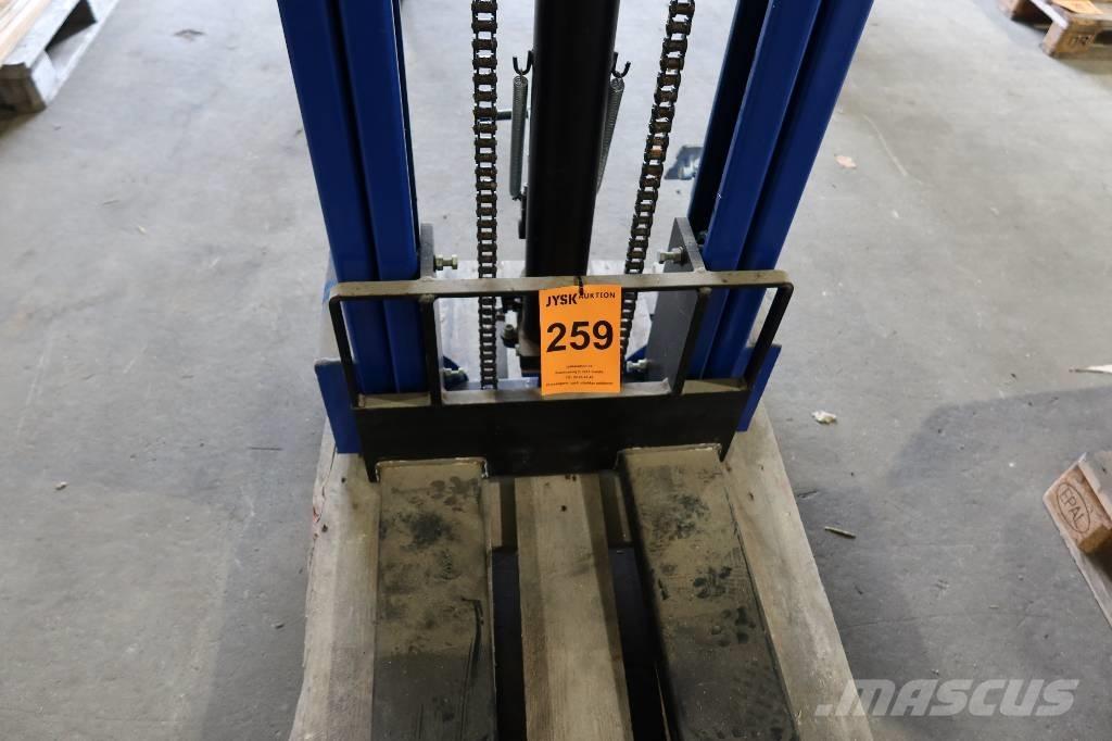 NH SFH1025 Krautnētāji ar roku