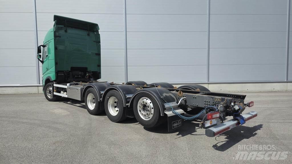 Volvo FH Šasija ar kabīni