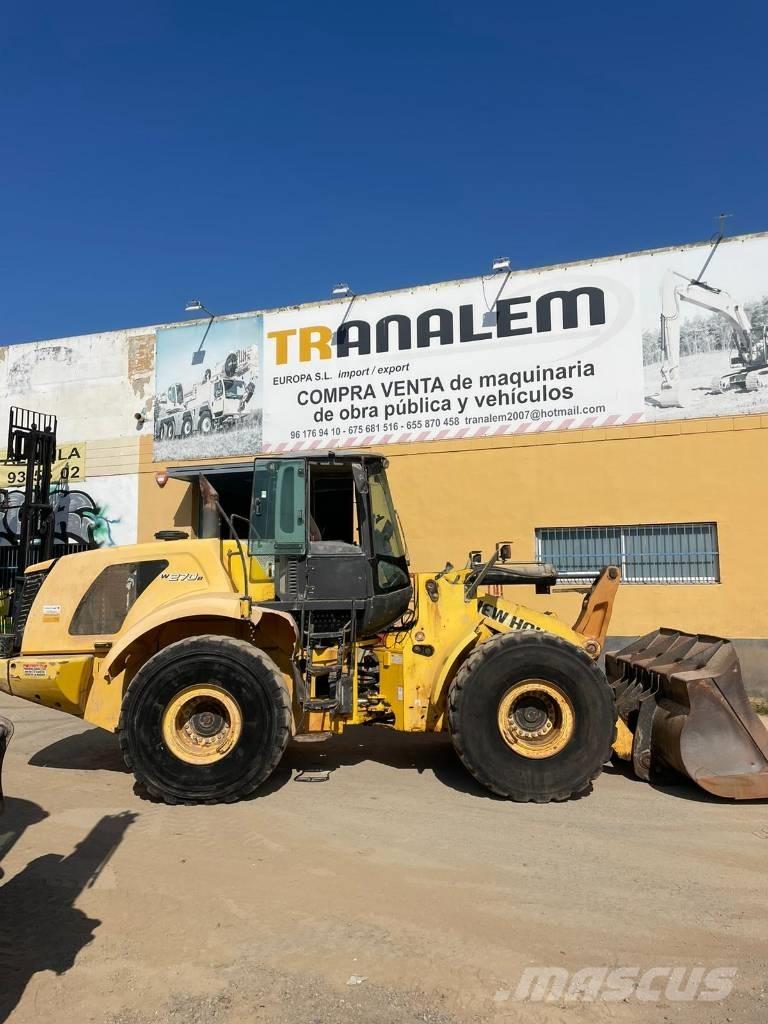 New Holland W 270 B Iekrāvēji uz riteņiem