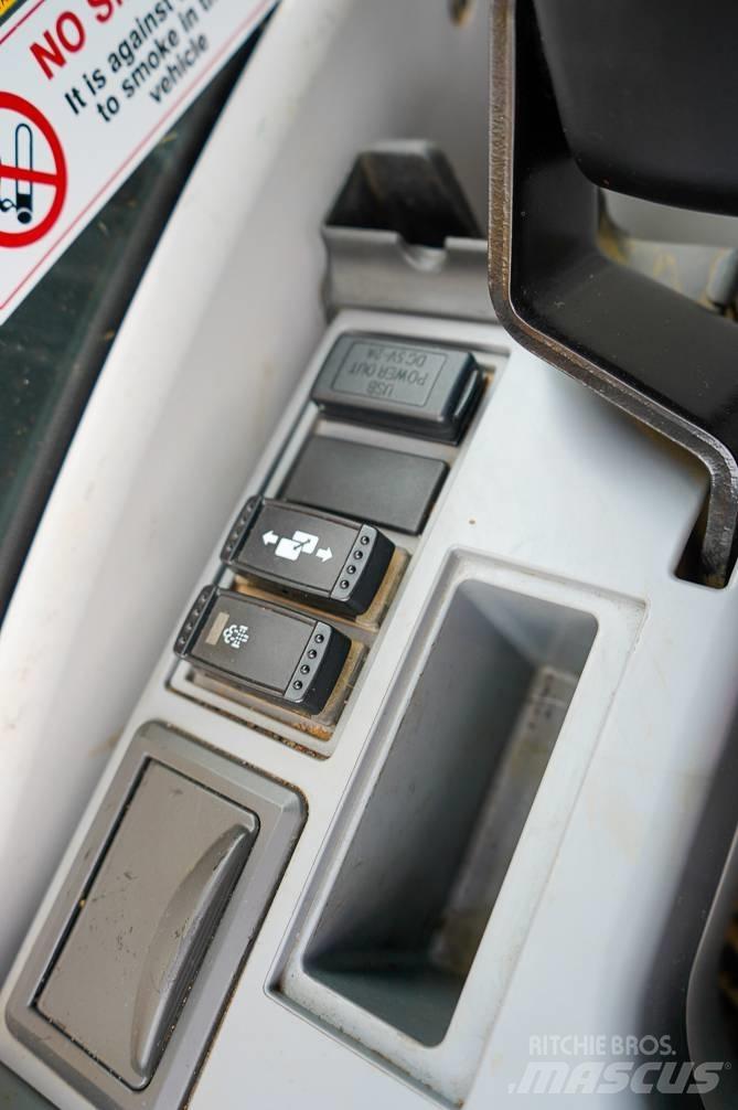 Hitachi ZX225USLC-6 Kāpurķēžu ekskavatori
