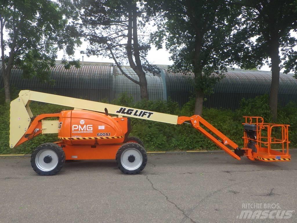 JLG 600AJ Strēles pacēlāji