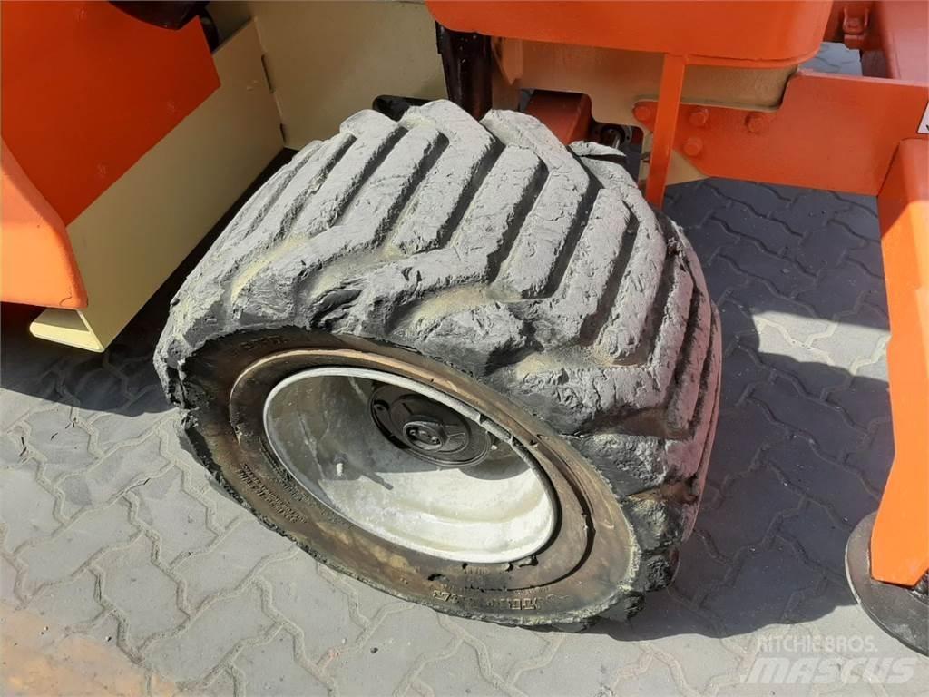 JLG 4394RT Šķerveida pacēlāji