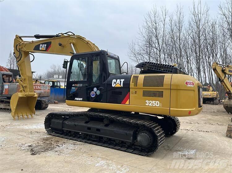 CAT 325D2 Kāpurķēžu ekskavatori