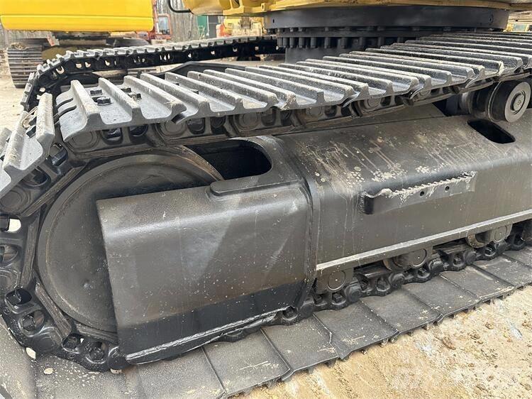 CAT 325D2 Kāpurķēžu ekskavatori