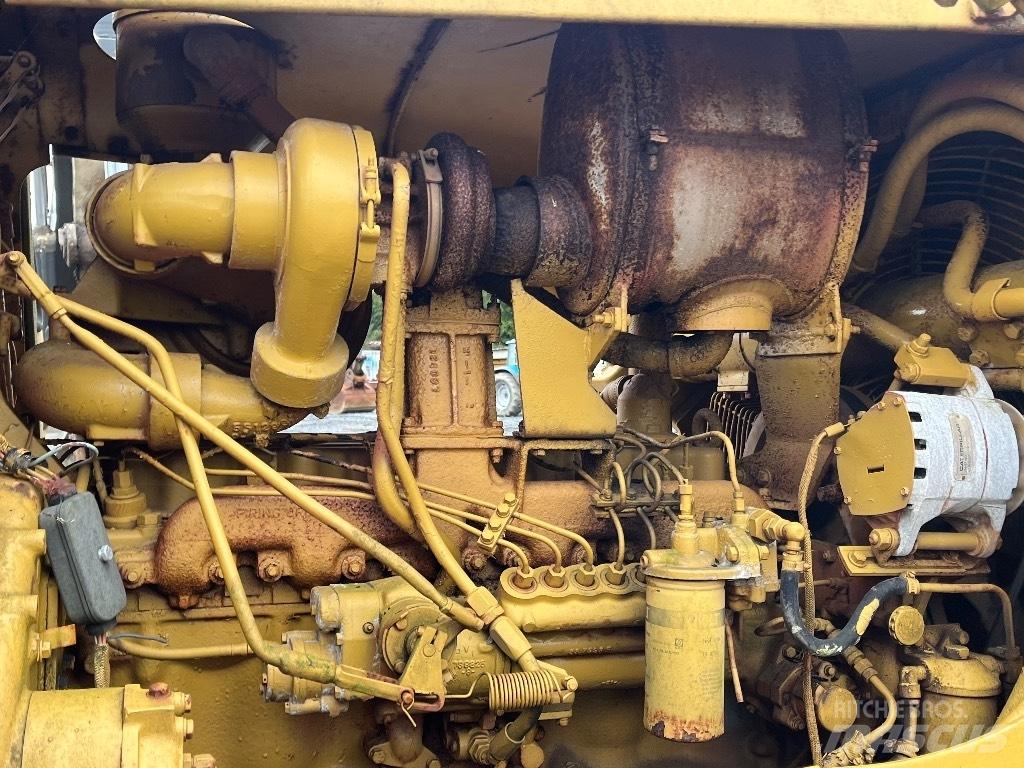CAT D 7 Kāpurķēžu buldozeri