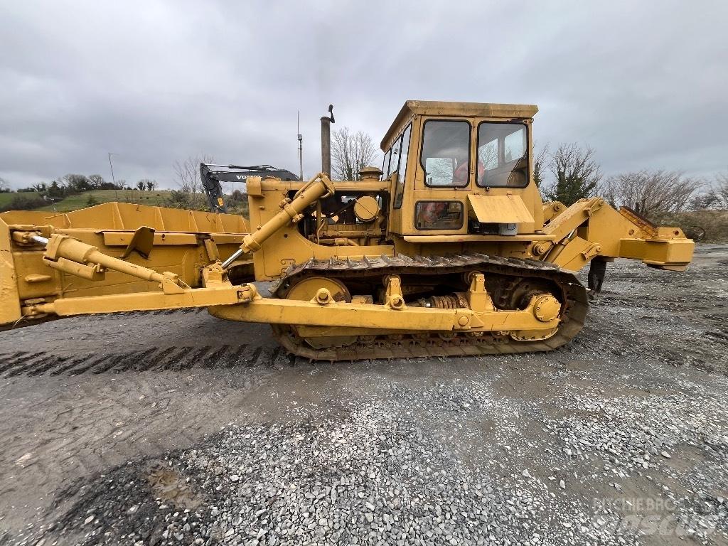 CAT D 7 Kāpurķēžu buldozeri