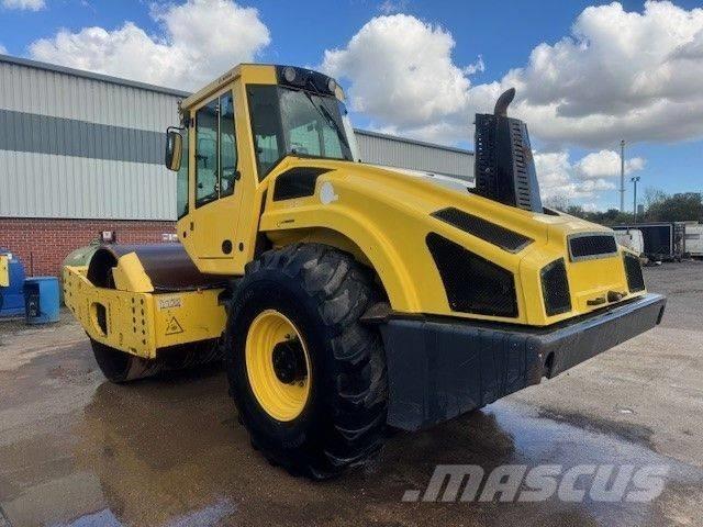 Bomag BW 216 DH-4i Vienvalča grunts veltņi