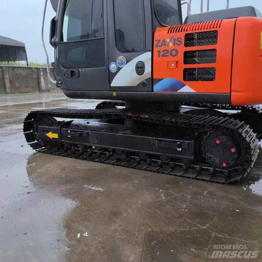 Hitachi ZX 120 Kāpurķēžu ekskavatori