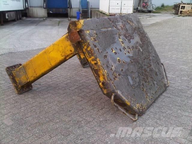 CAT 990 II Šasija un piekare