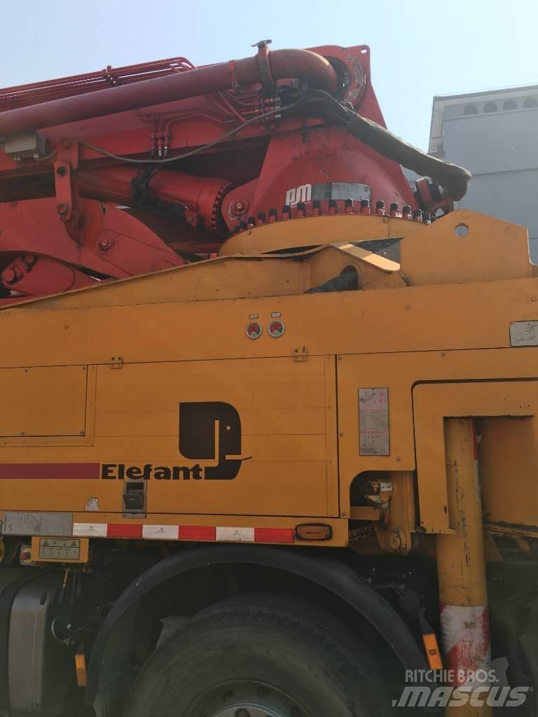 Putzmeister 46m Kravas mašīna- betona sūknis