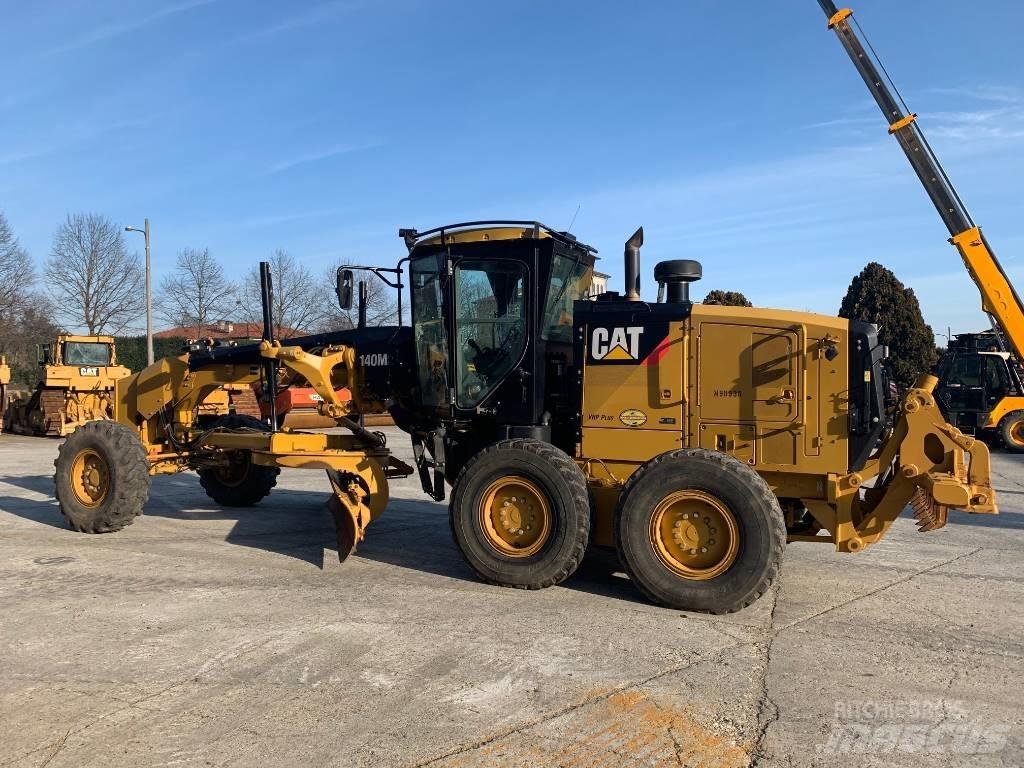 CAT 140 M 2 Greideri