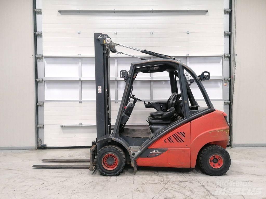 Linde H25D-02 Tehnika ar dīzeļa dzinēju