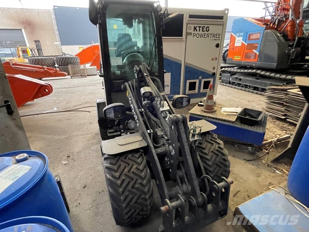 Kubota RT220-2e Iekrāvēji uz riteņiem
