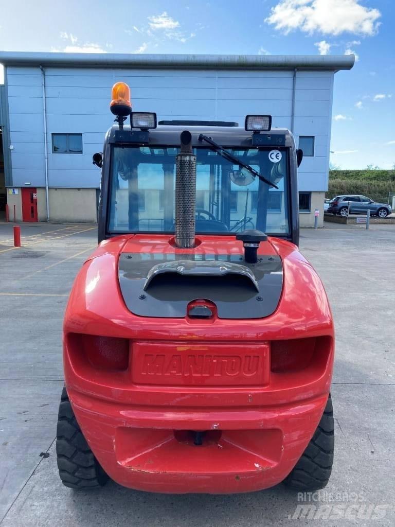 Manitou MSI 35 Tehnika ar dīzeļa dzinēju