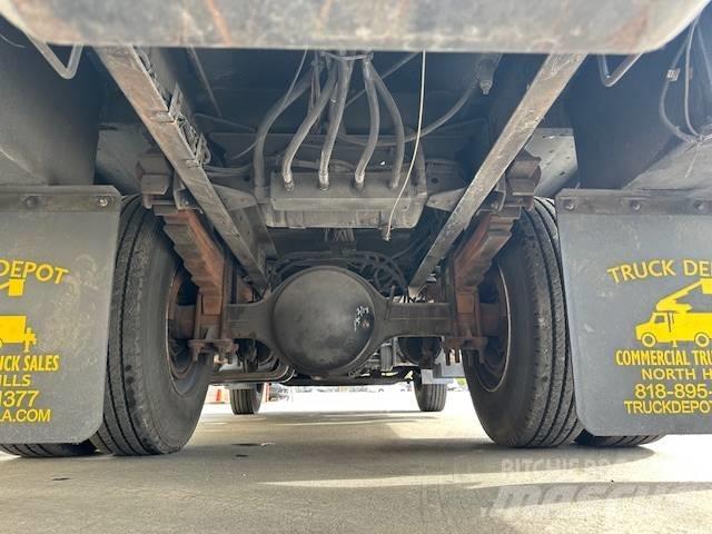 GMC Topkick C 7500 Smagās mašīnas ar celtni